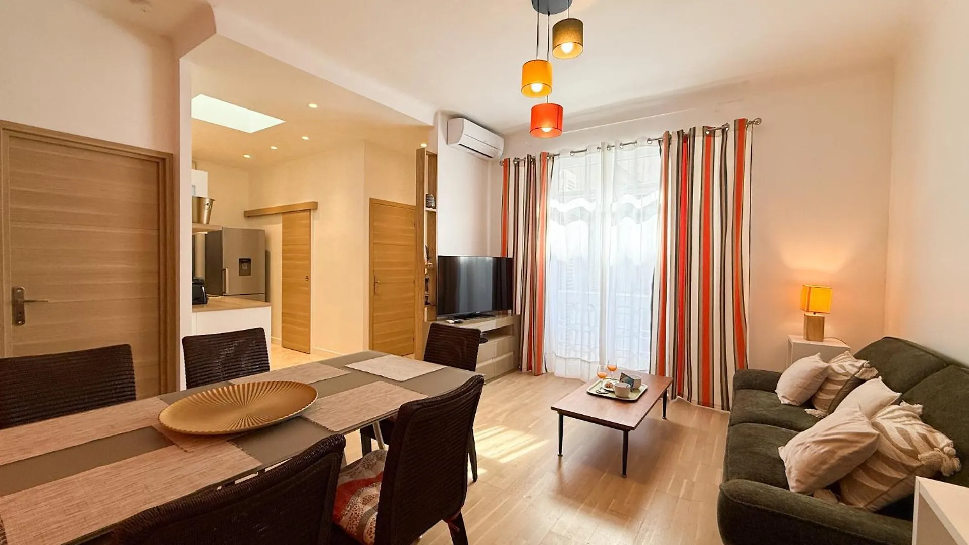The Cosy Nest - 1 Bedroom Apartment Cannes 0*,  France