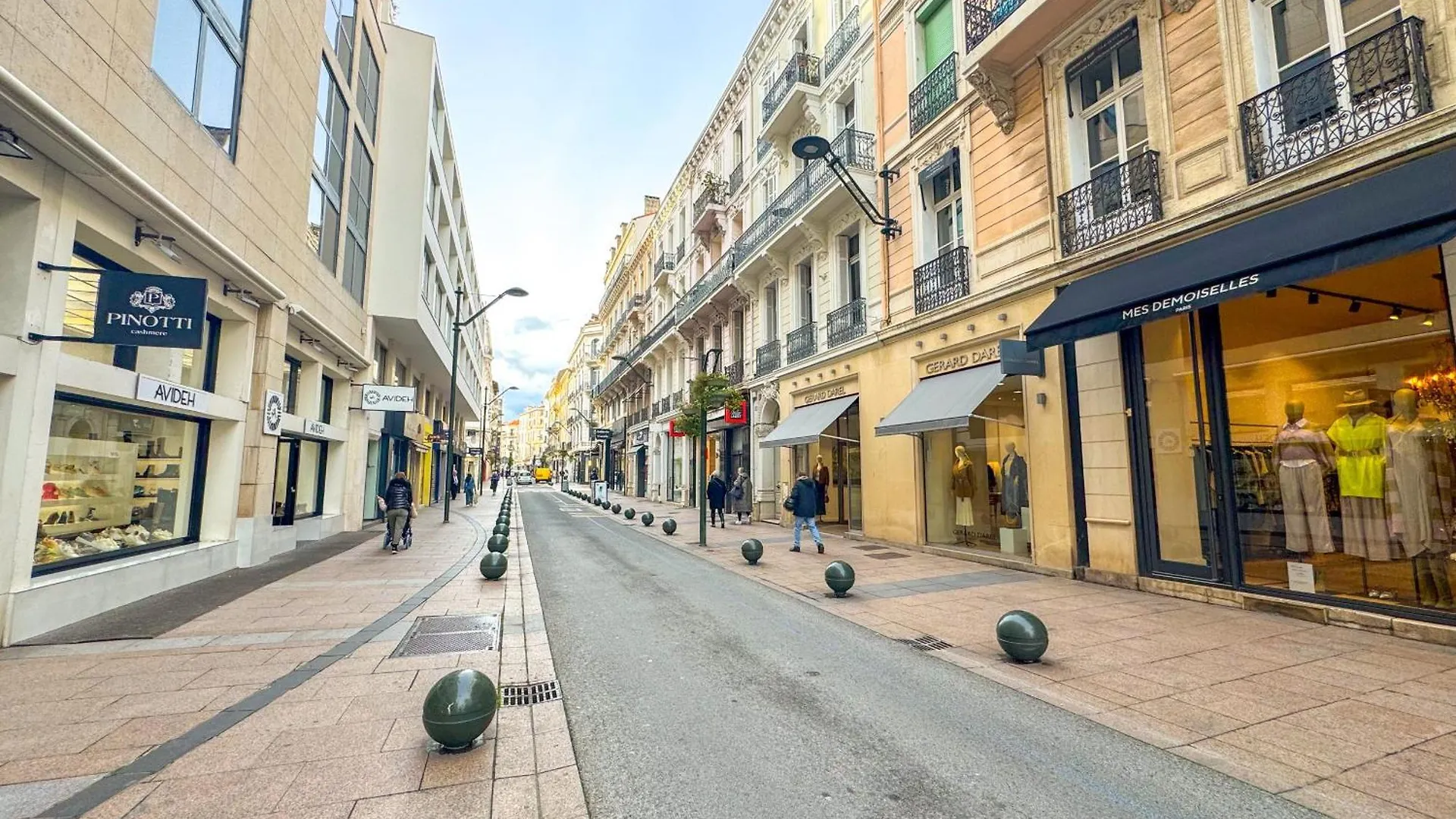The Cosy Nest - 1 Bedroom Apartment Cannes 0*,